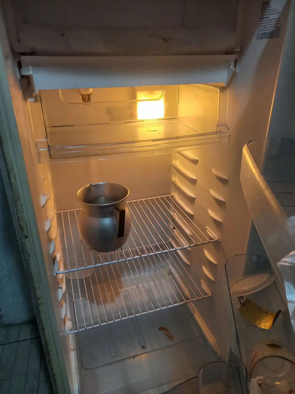 verdo uma geladeira usada boa  - Foto 2