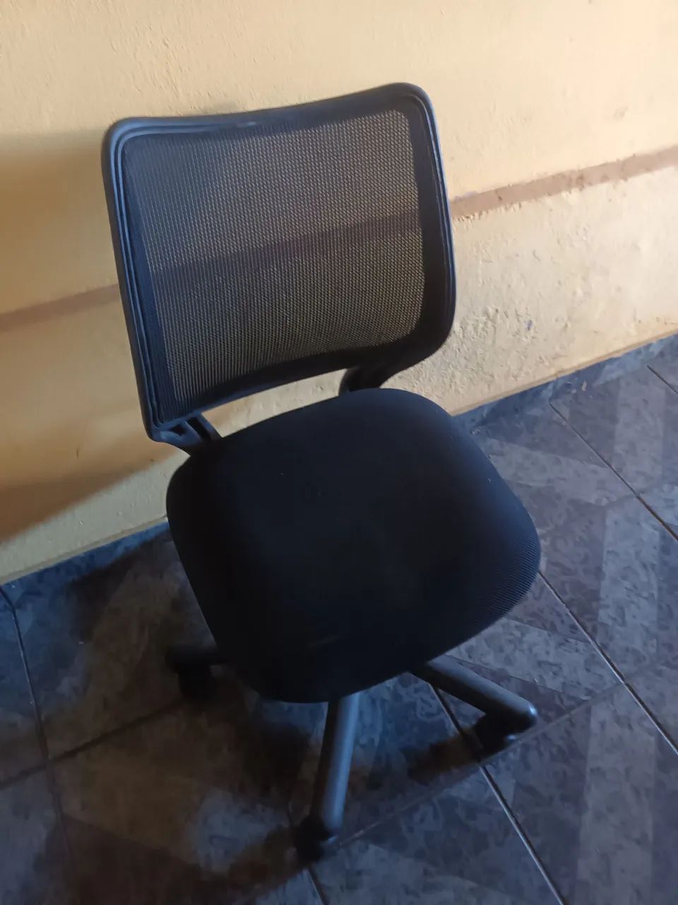 Mesa para computador + cadeira fixa - Foto 4