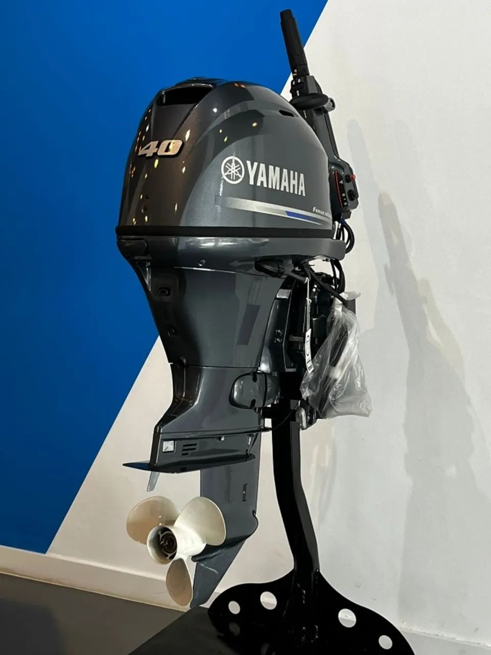 Motor de Popa 40HP 4 Tempos YAMAHA