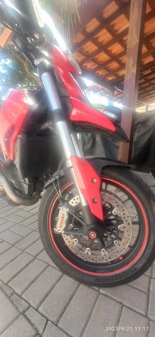 Ducati Hyperstrada 821  - Foto 5