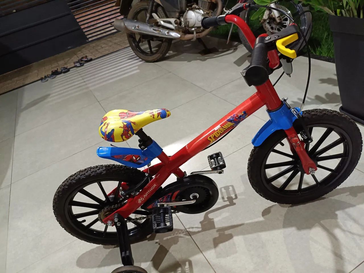 Bicicleta aro 16 