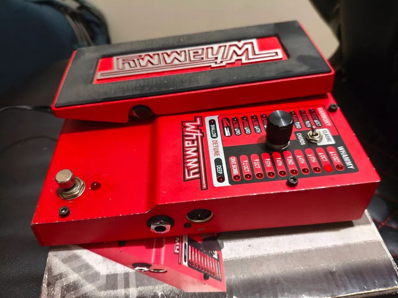 Pedal de Efeito DigiTech Whammy 5th Gen Semi Novo Na caixa