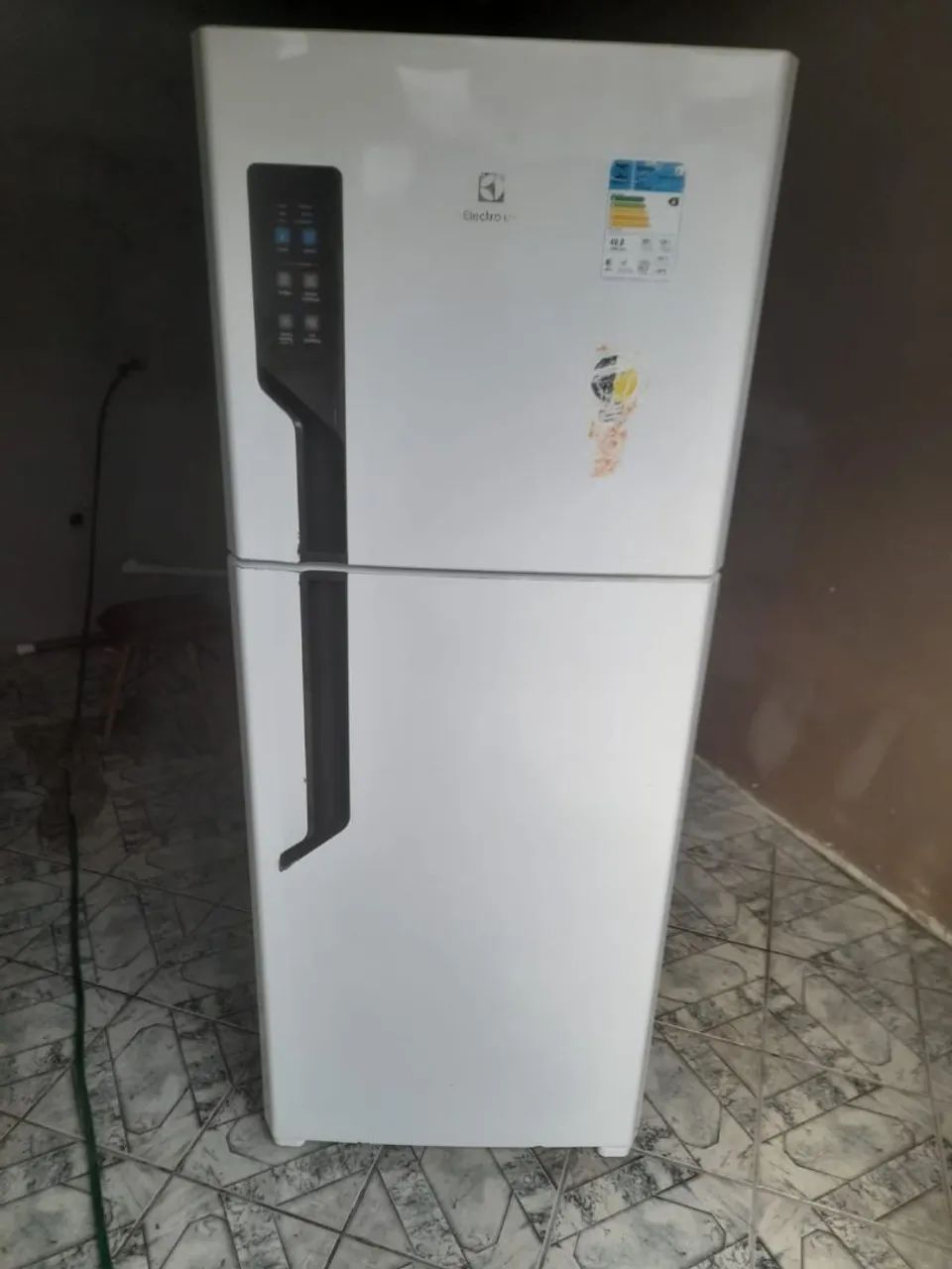 ? Geladeira Electrolux funcionando perfeitamente com garantia ?