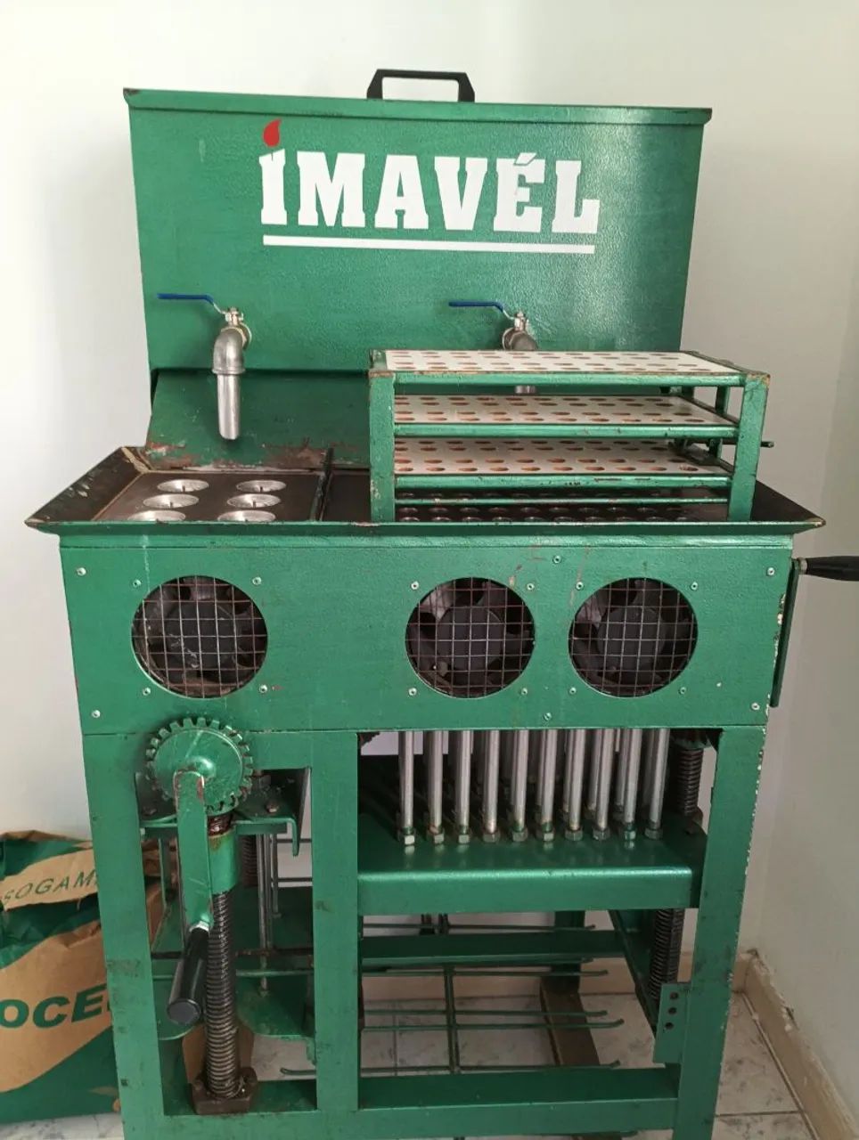 MÁQUINA DE FABRICAÇÃO DE VELAS MODELO 2 EM 1