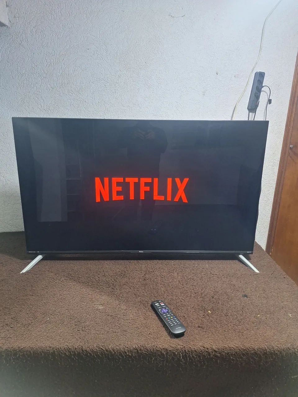 TV SMART 4K 50 POLEGADAS PHILCO ROKU FUNCIONANDO PERFEITAMENTE ACEITO CARTÃO  - Foto 2