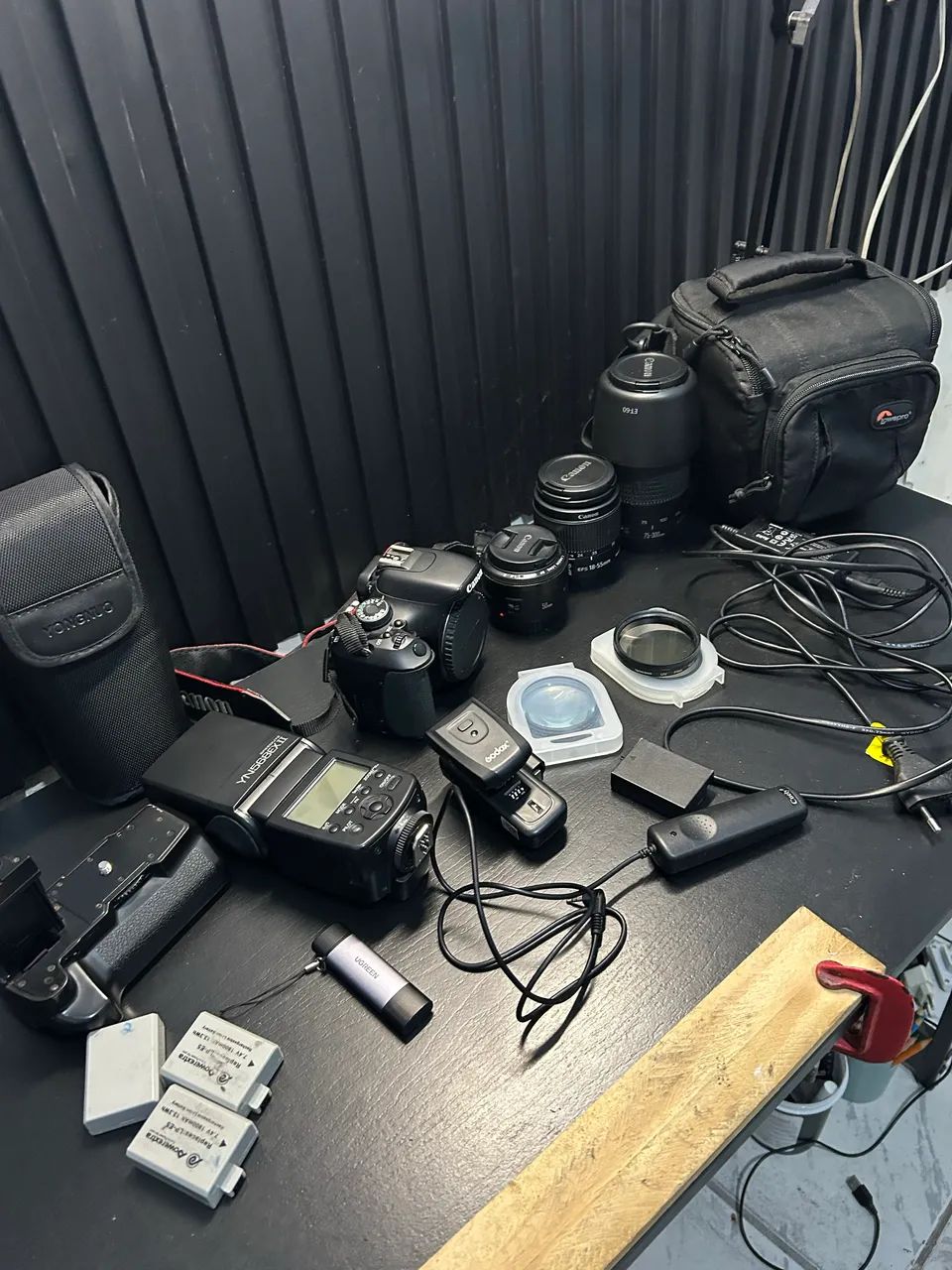 Canon T3i completa com adicionais 