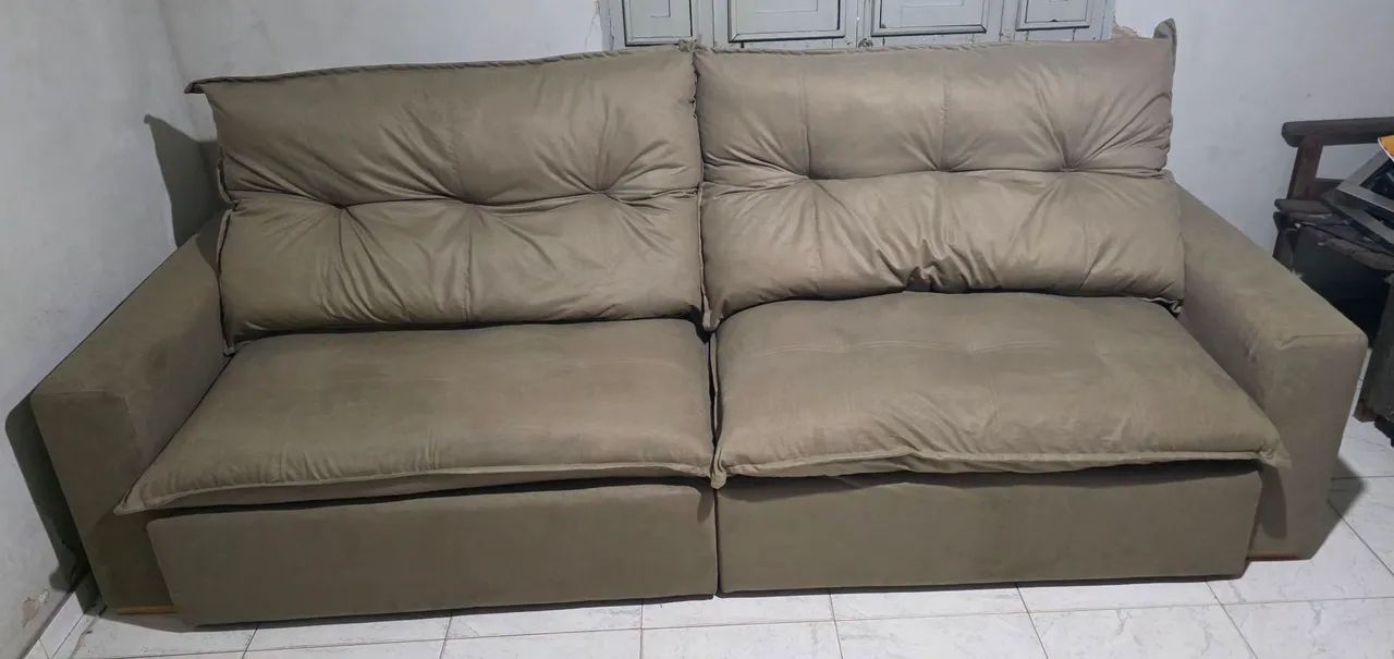 Sofá Retratil e reclinavel, reforçado, com molas Ensacadas - Tecido Suede Bege