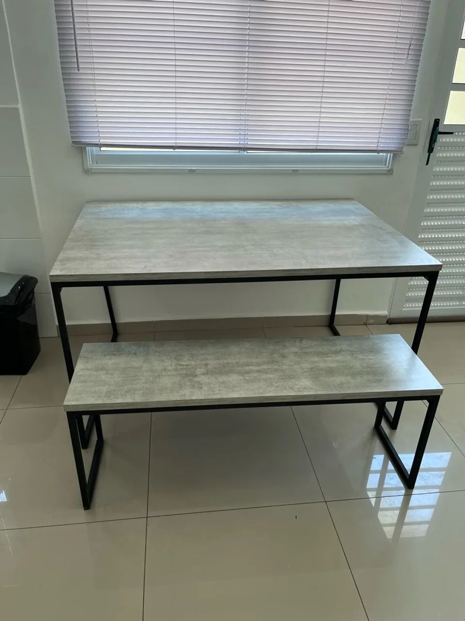 Mesa de Jantar + Banco - Foto 2