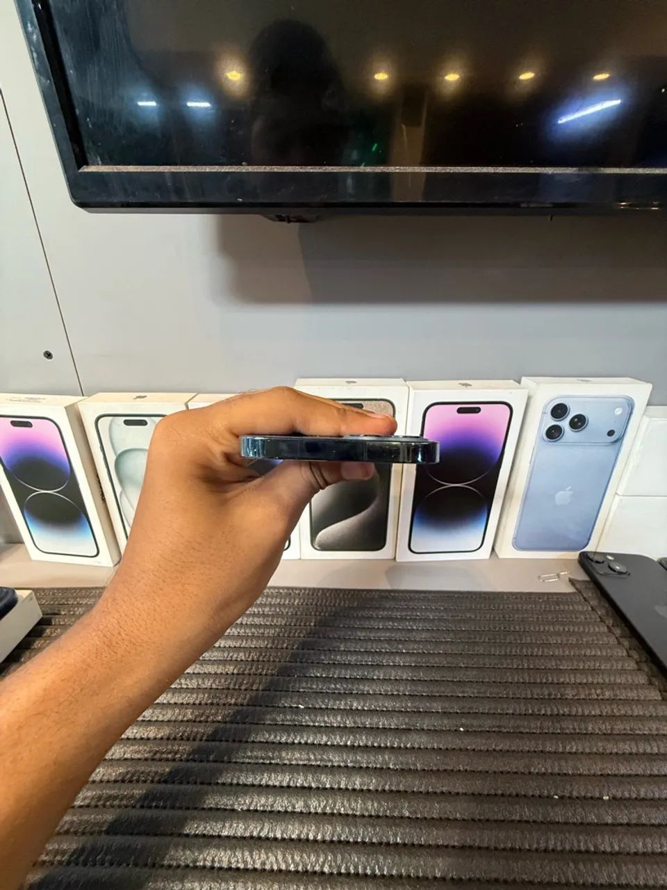 IPHONE 11 128 GB VERDE  - Foto 4