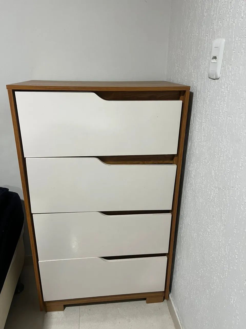 Berço e cômoda 