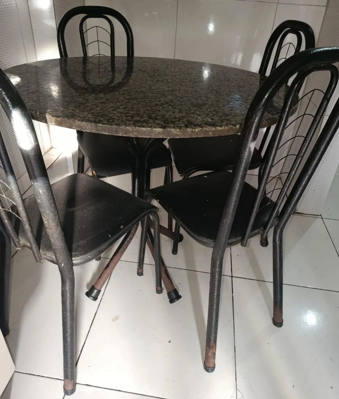 Vendo armário e mesa  - Foto 3
