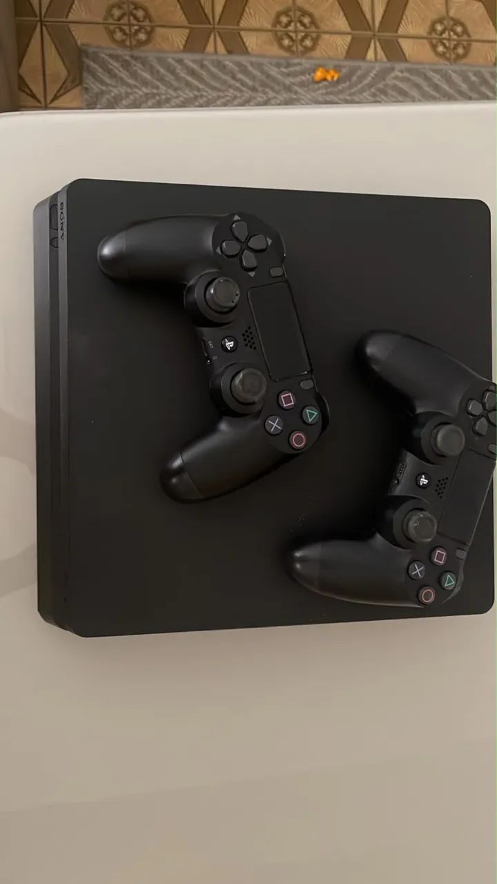 PlayStation 4 slim 1 Tb  - Foto 2