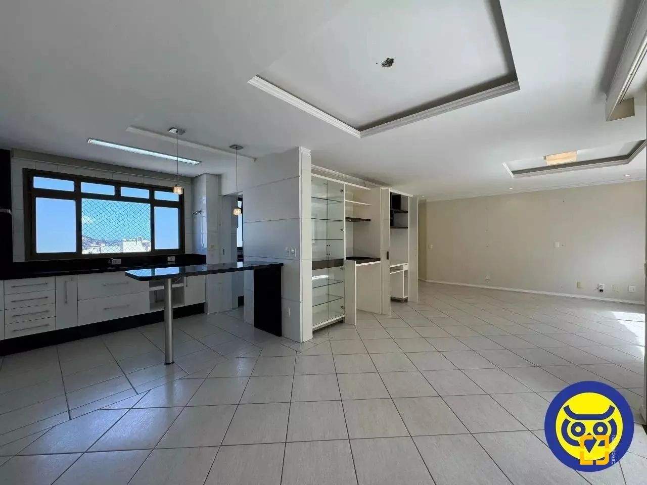 Apto com 2 dormitórios(Suíte) - Sacada com Churrasqueira - Centro - Fpolis SC - Foto 2