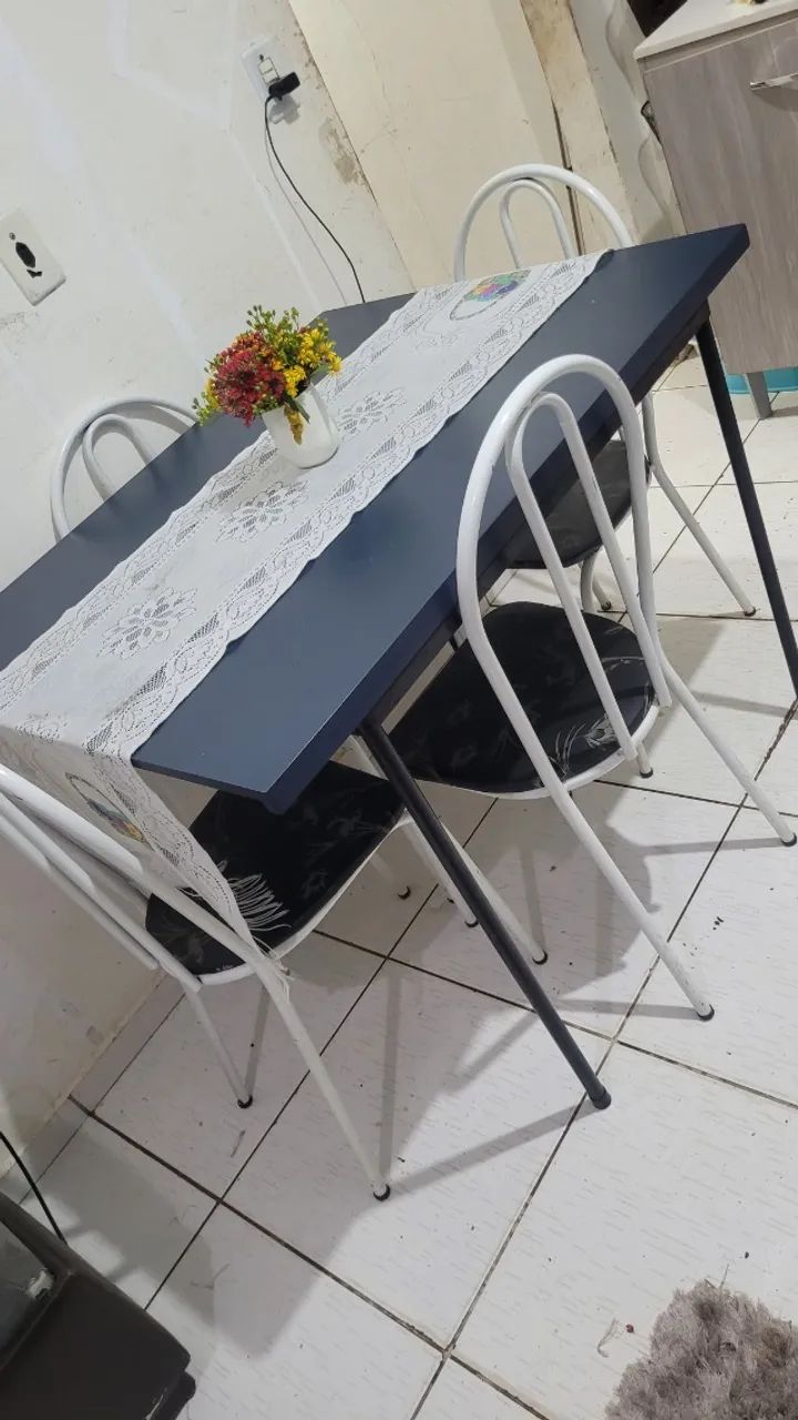 Mesa com cadeiras 