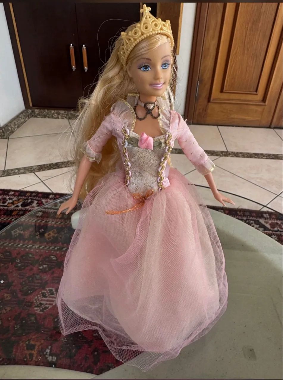 Barbie Anneliese a princesa e a plebeia - Foto 5