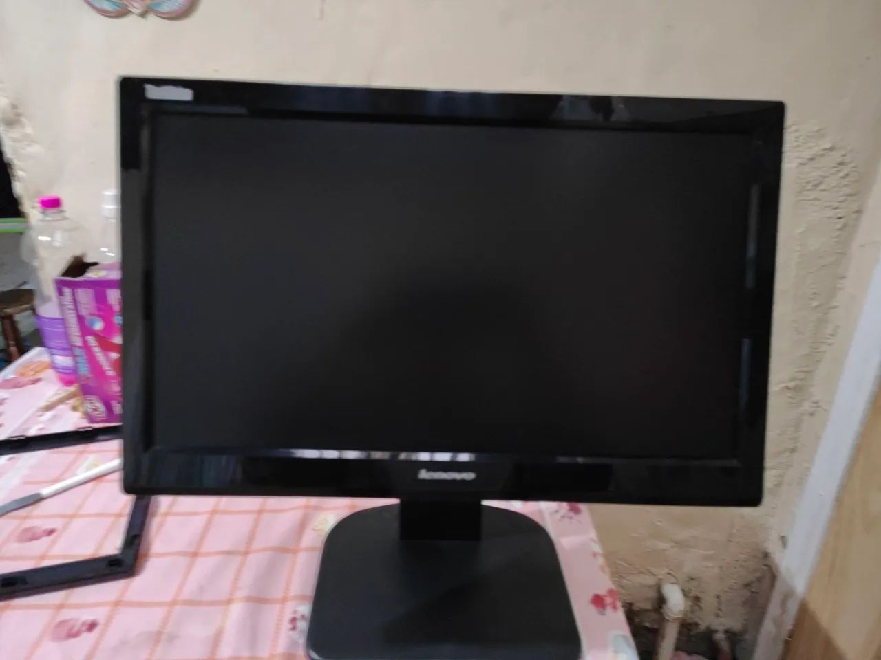 Monitor Lenovo thikvision 20 polegadas novos 