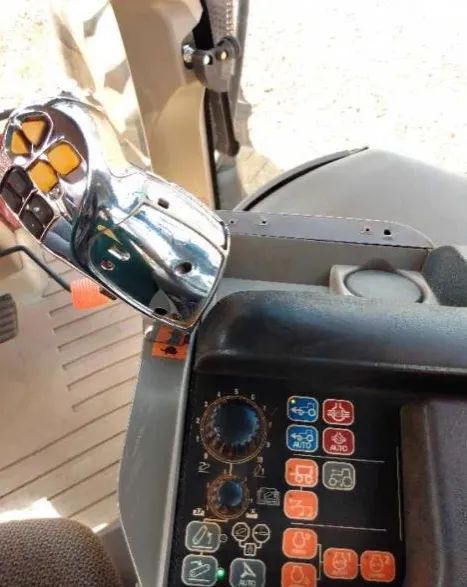 Trator Case  205 4x4 2016 - Foto 4