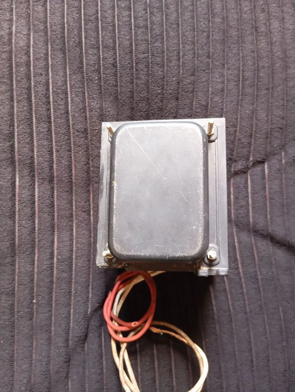 Vende-se um transformador 3000VA - Foto 2