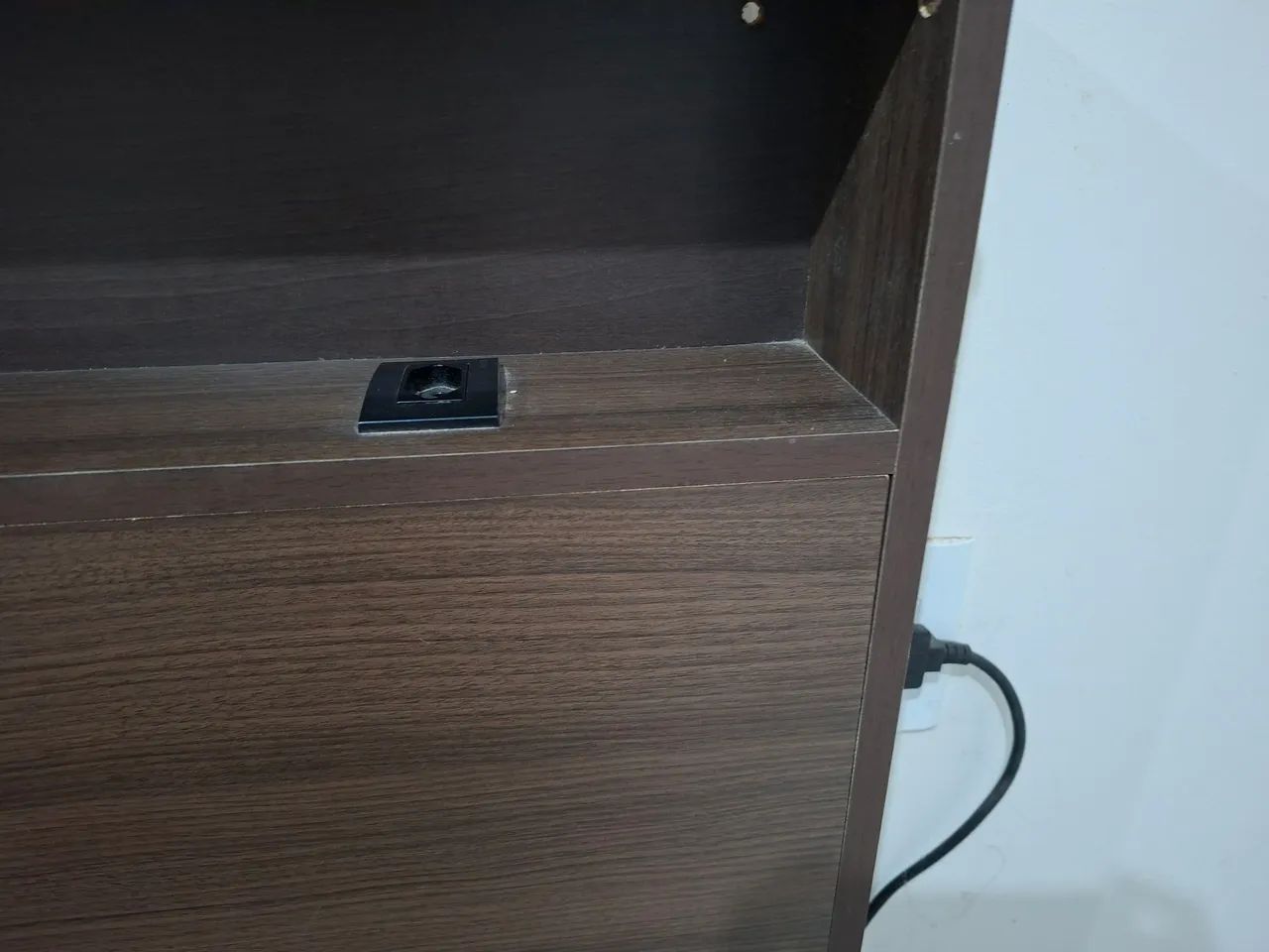 Quarto completo casal cama cabeceira e dois criado mudo - Foto 5