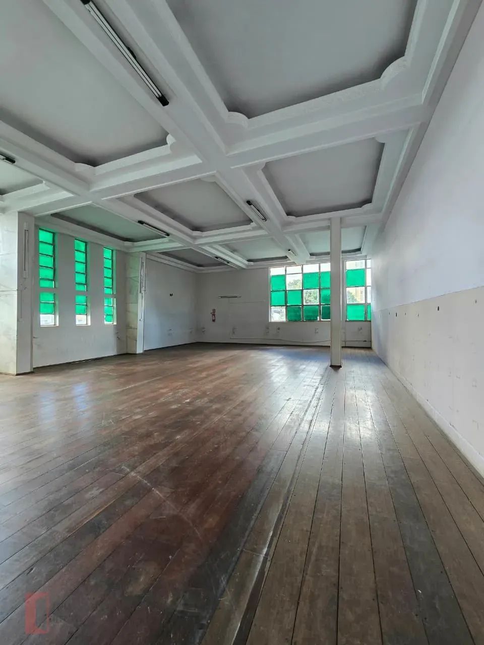 Espaço comercial de 1125m² para alugar no centro de Anápolis-GO