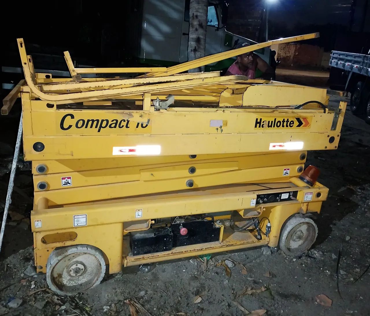Plataforma Elevatória Compact 10 (Estado de Nova ) - Foto 2