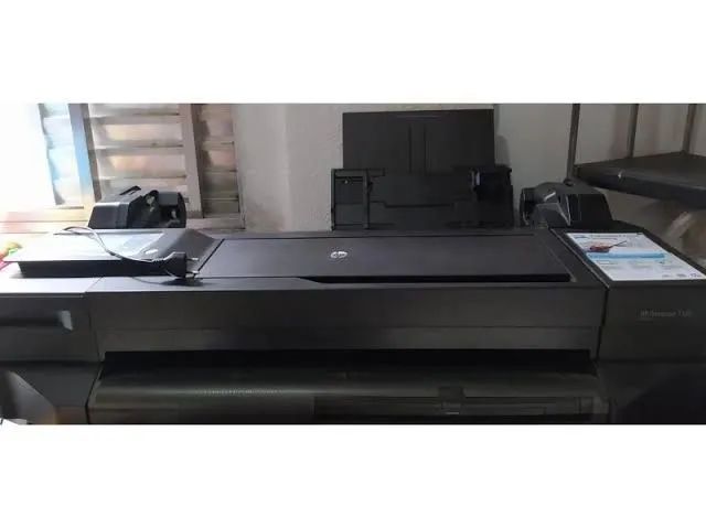 Impressora plotter Hp T120 funcionando precisa trocar cabeça impressão 