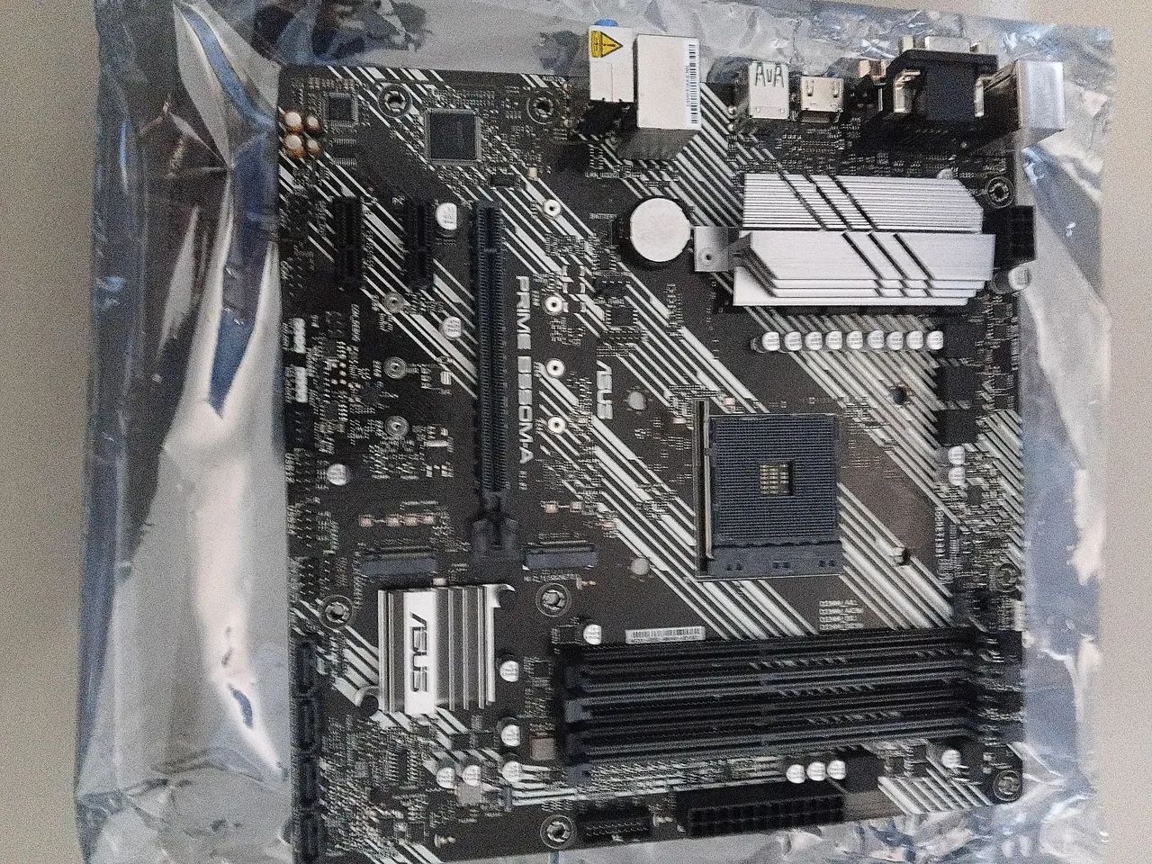 Placa mãe ASUS B550M-A