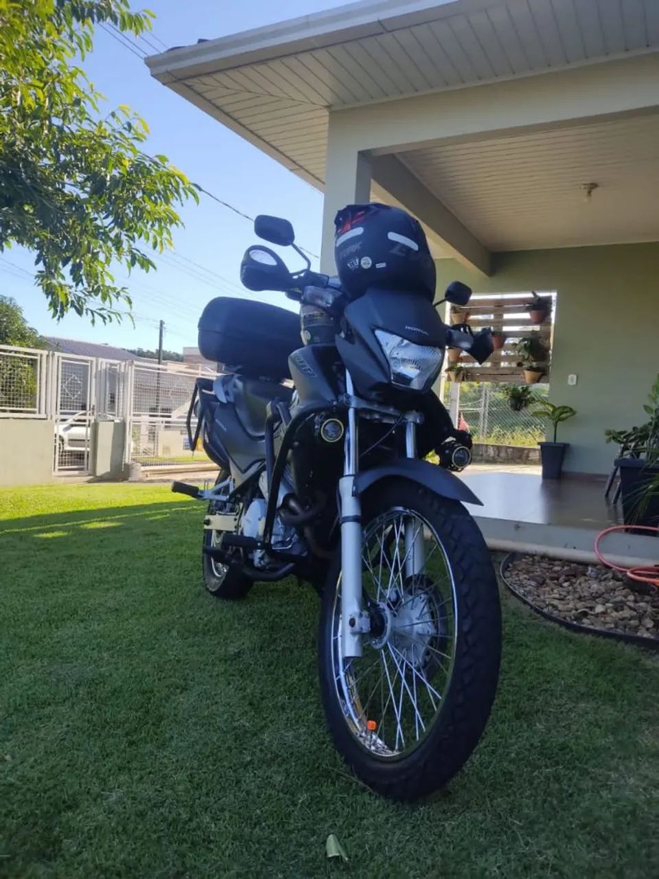 Falcon 400i 2013