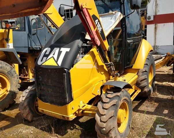 Caterpillar 4x4 2014 Ar Condicionado Traçada