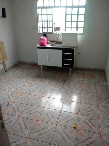 Alugo casa samamambaia Norte 550 água e Luz incluso