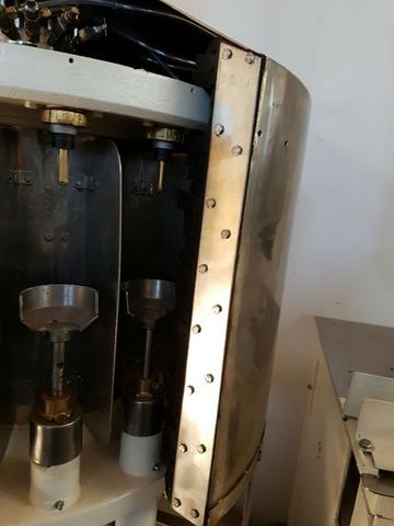 Máquina de engarrafar cerveja e refrigerante - Foto 2
