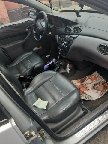 Vendo ou troco focus 2001 - Foto 4