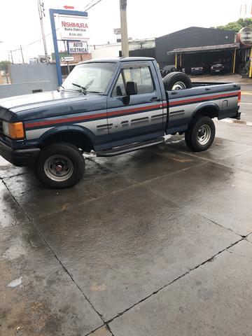 F1000 4x4 ano 94