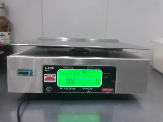 Balança Eletrônica 40kg Inox Magna Com Bateria 13360 - Foto 3