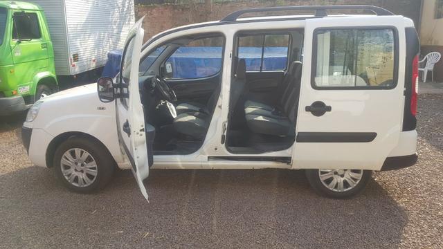 Fiat Doblo 2016 1.4 Attractive 7 Lugares Completa Ar Condicionado - Foto 3