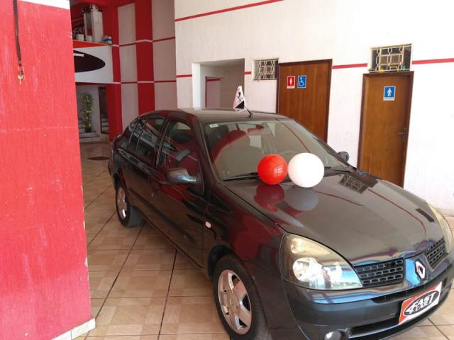 Renault clio sedan privilege 1.6 16v completo 2004 - Foto 12