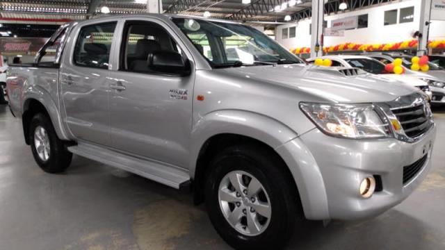 Toyota Hilux 3.0 SR 4X4 CD 16V Turbo Intercooler Diesel 4P Automático
