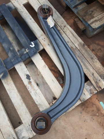 Suporte transversal aplicação Caminhão basculante articulado Volvo A25D / A30D p/n 4970171 - Foto 4