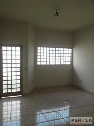 Casa geminada com 2 quartos - Bairro Jardim América em Goiânia - Foto 3
