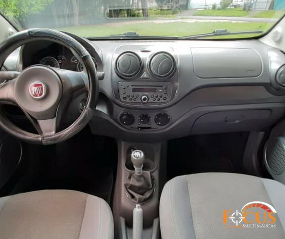 Palio Essence 1.6 Flex - 2013 - Foto 9