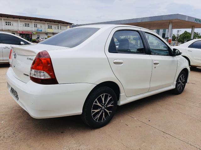 Etios Platinum sed. 1.5 automático ano 2017 - Foto 3