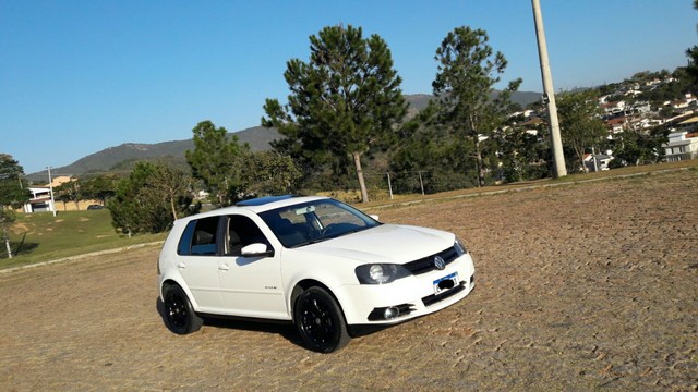 GOLF LIMITED EDITION COM TETO SOLAR