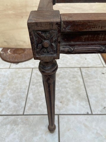 Mesa Lateral Estilo Luis Xvi Em Jacarandá - Foto 4