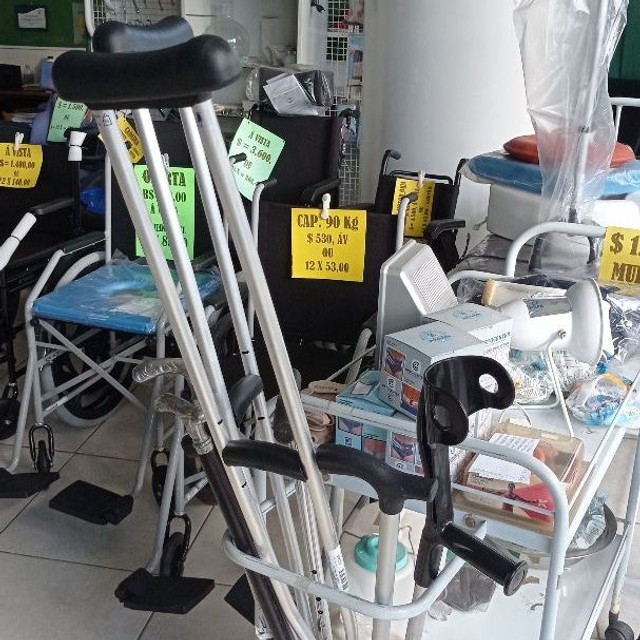 Muletas,cadeira de rodas,camas hospitalar.(promocao)