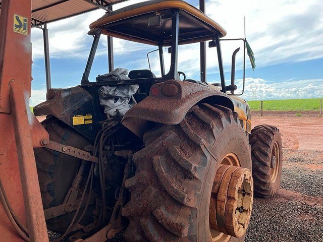 Trator Valtra (BM 125i) - Foto 5