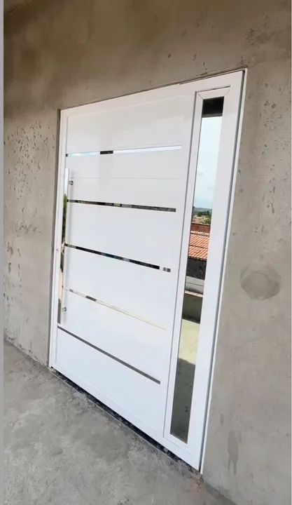 Lindas portas em alumínio com vidro. Modelos diferenciados.