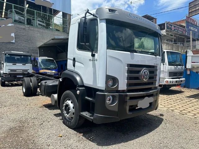 Vw. 17 280 consteletion automatico  toco ano 2016.  