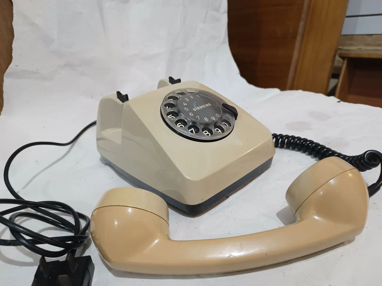 Telefone e massageador antigos - Foto 6