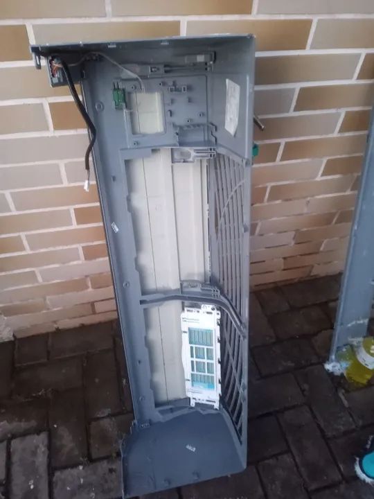 Higienização em equipamentos de ar condicionado e instalação em geral. - Foto 4