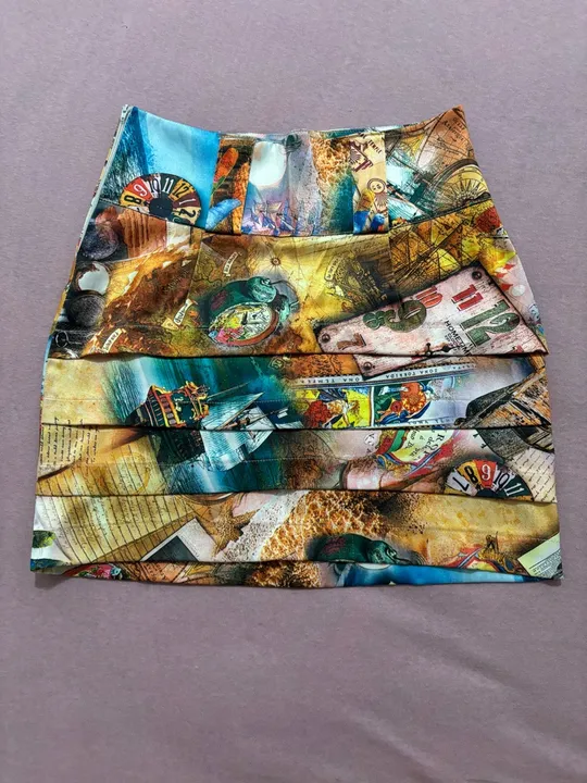 Saia com estampa de mapa, estilo vintage!